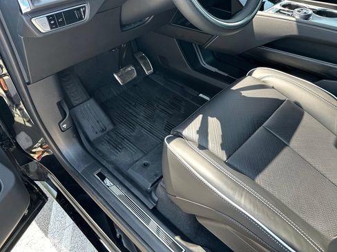 Used 2026 Cadillac Vistiq Luxury w/ LPO, Floor Liner Package AWD/4WD image 20