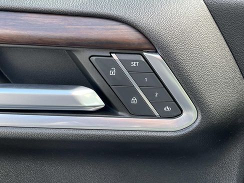 Used 2022 GMC Sierra 1500 SLT w/ SLT Convenience Package image 28