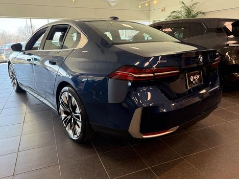 Used 2026 BMW 540i xDrive AWD/4WD image 5