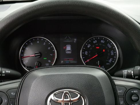 Used 2020 Toyota RAV4 XLE w/ Convenience Package AWD/4WD image 21