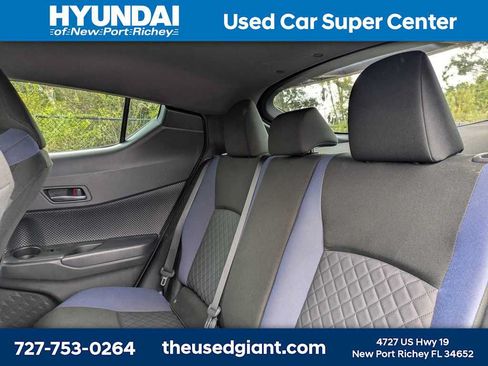 Used 2020 Toyota C-HR XLE FWD image 14