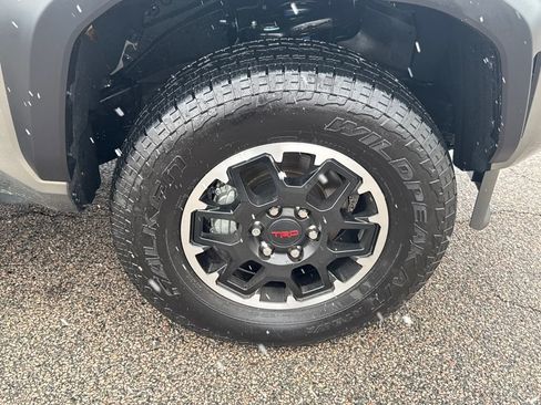 Used 2025 Toyota Tacoma TRD Off-Road w/ TRD Off Road Upgrade Package image 43