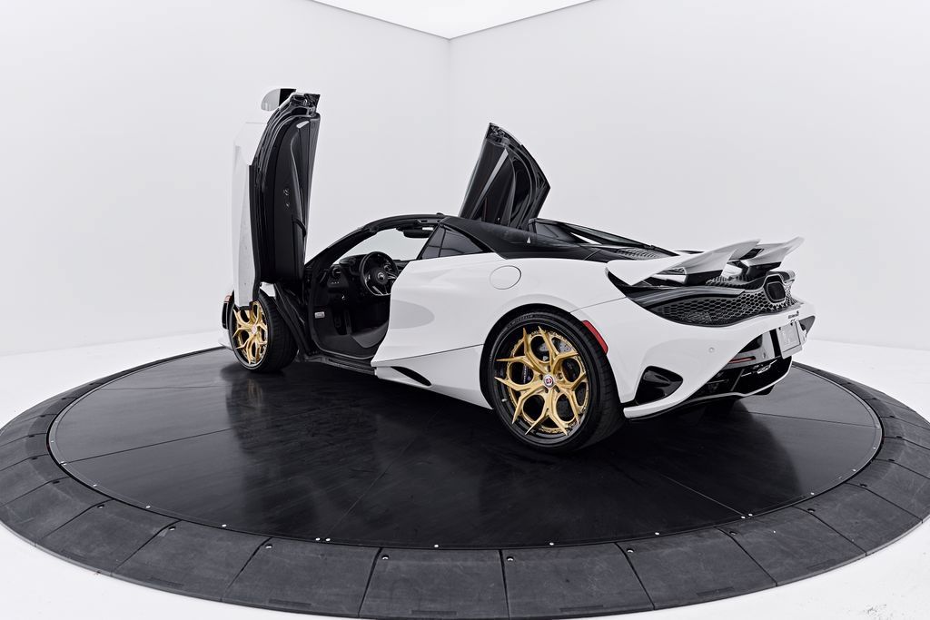 Used 2025 McLaren 750S Spider RWD image 26