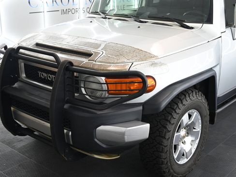 Used 2007 Toyota FJ Cruiser 4WD image 7