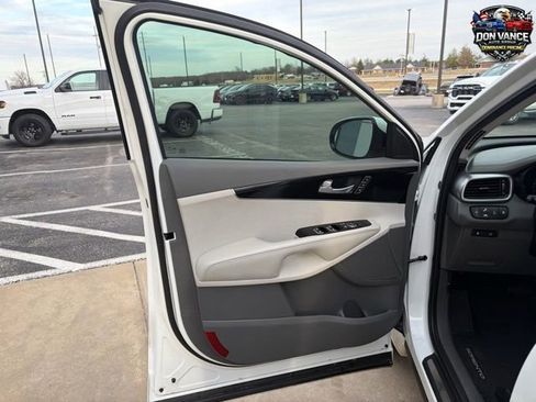 Used 2019 Kia Sorento SX FWD image 8