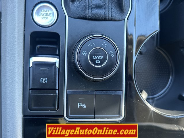 Used 2018 Volkswagen Atlas SEL AWD/4WD image 25