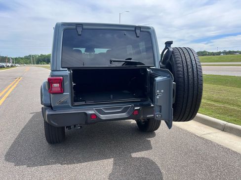 Used 2025 Jeep Wrangler Sahara w/ Safety Group image 8