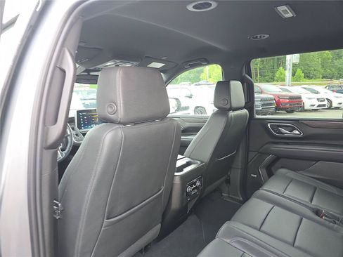 Used 2023 Chevrolet Tahoe LT AWD/4WD image 16