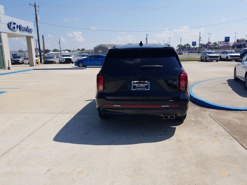 Used 2024 Hyundai Palisade Calligraphy image 6