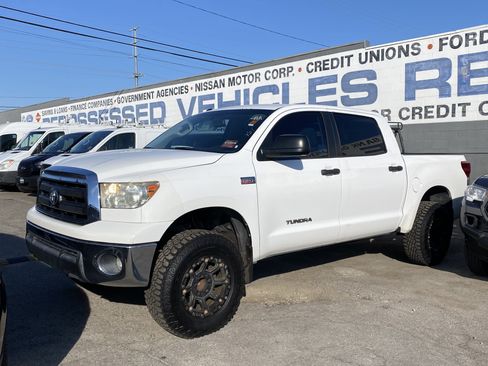 Used 2013 Toyota Tundra 2WD CrewMax w/ Tow Pkg image 2
