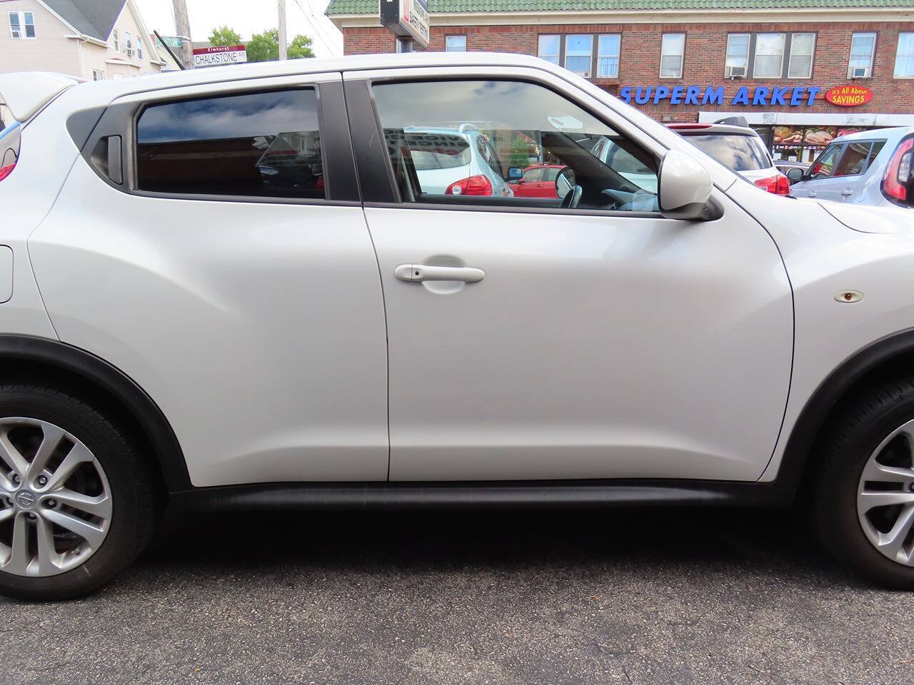 Used 2013 Nissan Juke SL AWD/4WD image 7