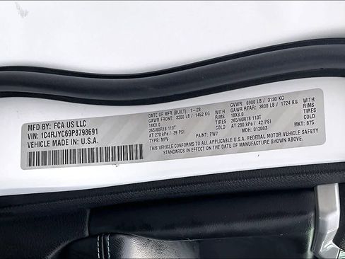 Used 2023 Jeep Grand Cherokee Trailhawk image 21