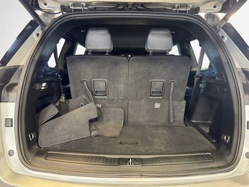 Used 2023 Jeep Grand Cherokee L Altitude image 25