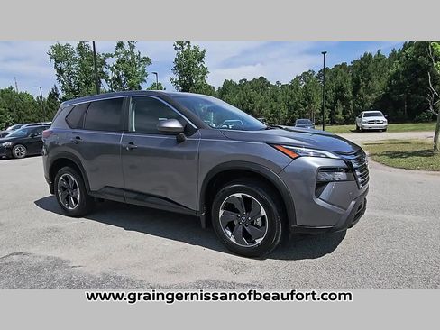 Used 2025 Nissan Rogue SV FWD image 17