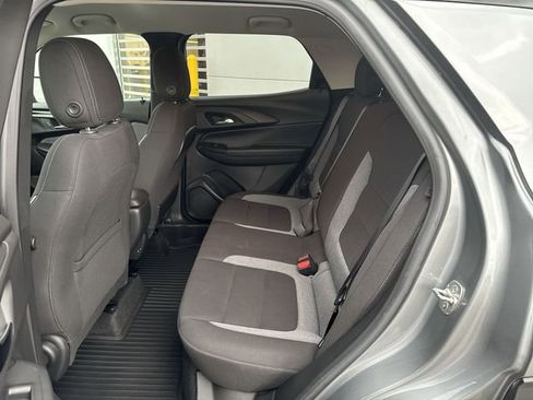 Used 2024 Chevrolet TrailBlazer LT w/ Driver Confidence Package FWD image 12