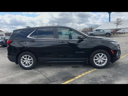 Used 2024 Chevrolet Equinox LT image 32