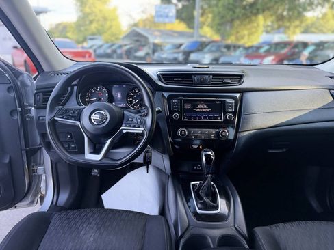 Used 2018 Nissan Rogue S FWD image 19