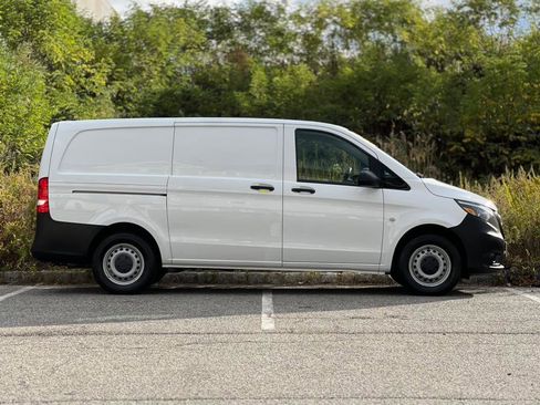 Used 2021 Mercedes-Benz Metris image 10