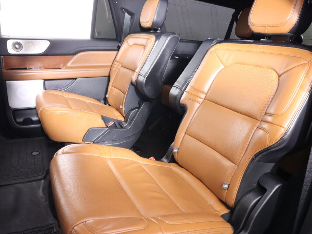 Used 2020 Lincoln Navigator L Reserve w/ Equipment Group 208A Reserve AWD/4WD image 40