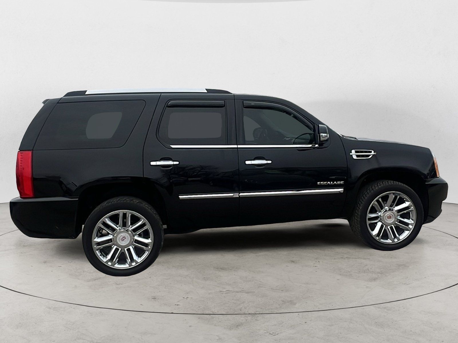 Used 2012 Cadillac Escalade Platinum AWD/4WD image 7