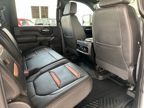 Used 2023 GMC Sierra 2500 AT4 image 17