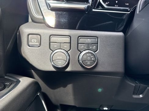 New 2026 GMC Sierra 1500 Elevation image 23