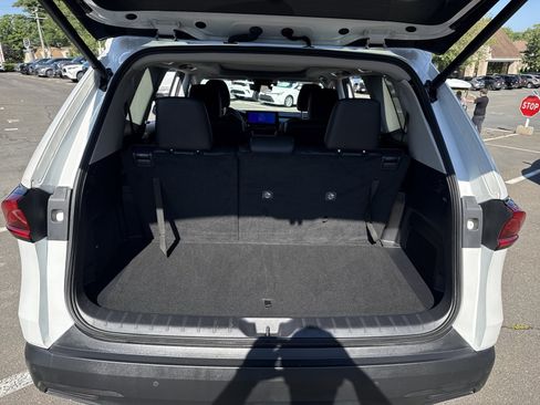 Used 2024 Toyota Grand Highlander AWD image 34