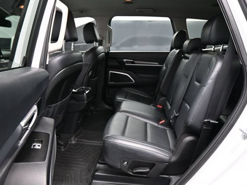 Used 2020 Kia Telluride LX AWD/4WD image 24
