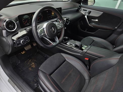 Used 2020 Mercedes-Benz CLA 250 image 8