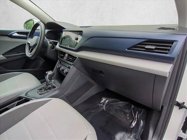 Used 2022 Volkswagen Taos SE FWD image 25