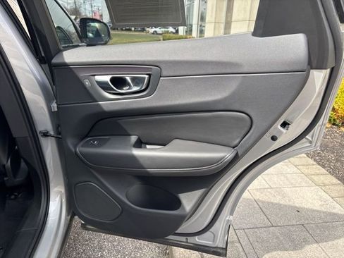 Used 2025 Volvo XC60 B5 Plus w/ Climate Package image 12
