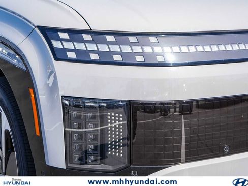 New 2026 Hyundai Ioniq 9 Limited AWD/4WD image 4