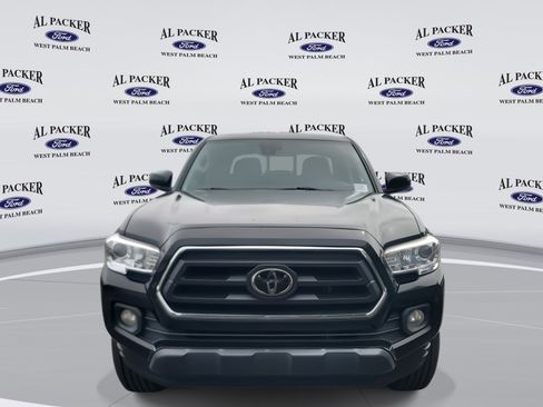 Used 2022 Toyota Tacoma SR5 RWD image 4
