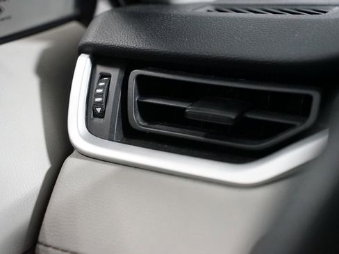 Used 2022 Toyota RAV4 XLE image 24