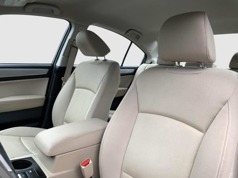 Used 2017 Subaru Legacy 2.5i Premium image 31