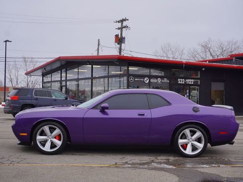 Used 2010 Dodge Challenger SRT8 w/ SRT Option Group II image 4