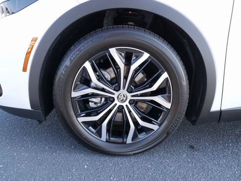 Used 2026 Toyota Crown XLE image 13