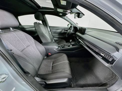 Used 2025 Honda Accord Sport image 29