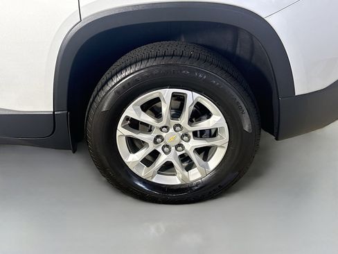 Used 2020 Chevrolet Traverse LT w/ Driver Confidence II Package AWD/4WD image 37