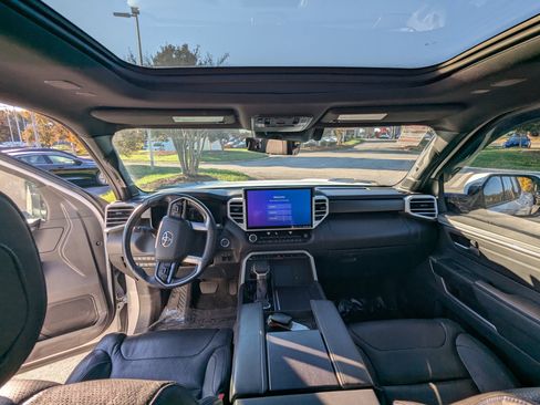 Used 2022 Toyota Tundra Platinum image 12