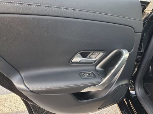 Used 2023 Mercedes-Benz CLA 250 4MATIC image 9