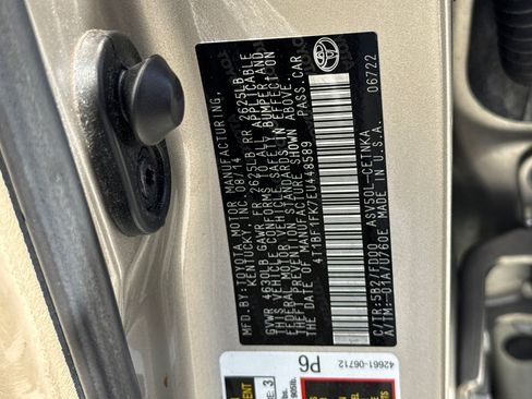 Used 2014 Toyota Camry LE FWD image 22
