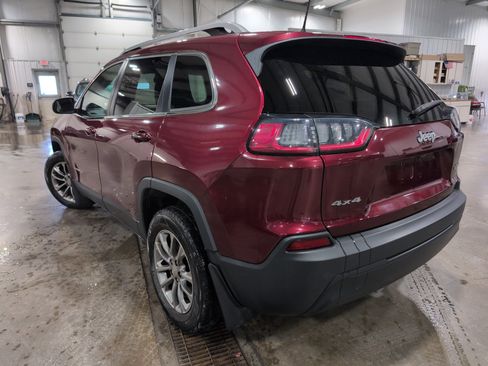 Used 2019 Jeep Cherokee Latitude Plus w/ Cold Weather Group AWD/4WD image 4