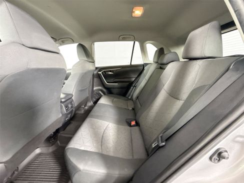 Used 2021 Toyota RAV4 XLE FWD image 26