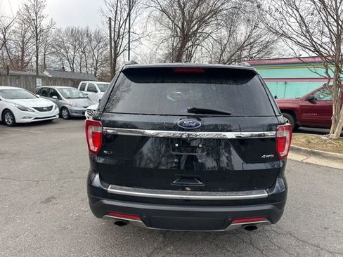 Used 2018 Ford Explorer XLT w/ Equipment Group 202A image 7