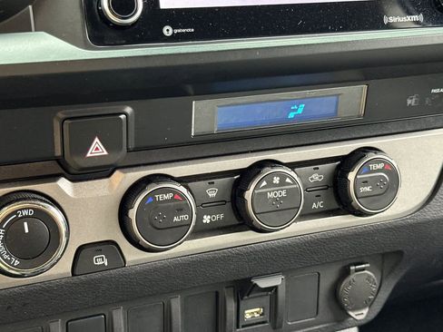 Used 2022 Toyota Tacoma SR image 19