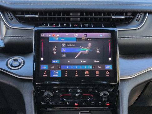 Certified 2021 Jeep Grand Cherokee L Limited AWD/4WD image 18