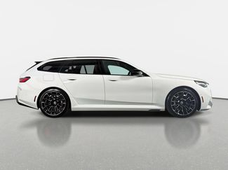 Used 2025 BMW M5 Touring AWD/4WD video 2
