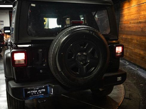 Used 2023 Jeep Wrangler Unlimited Sport AWD/4WD image 6