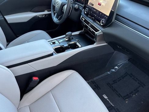 Certified 2025 Lexus RX 350 F Sport w/ Convenience Package FWD image 19
